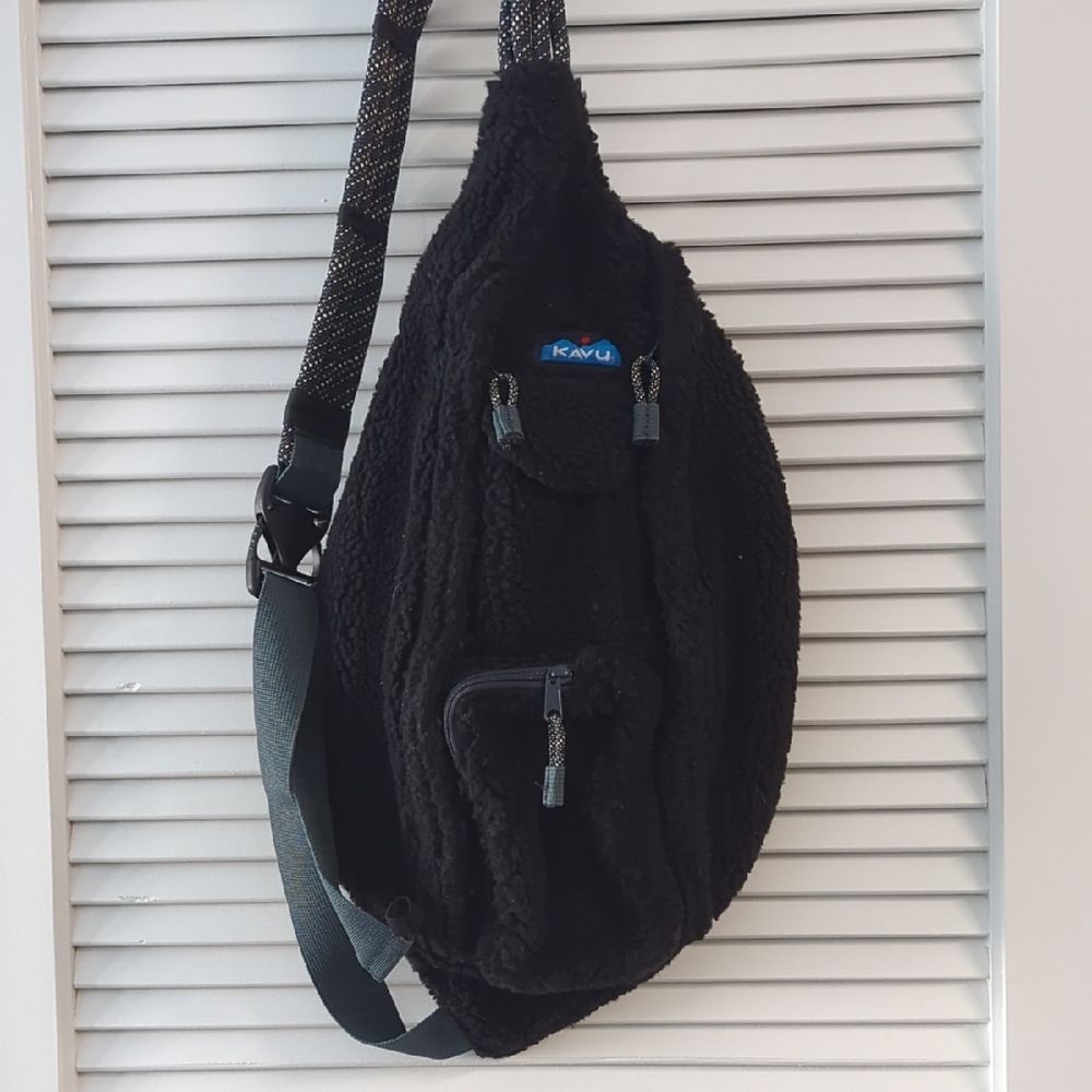 KAVU Rope fuzz Black Sling Bag